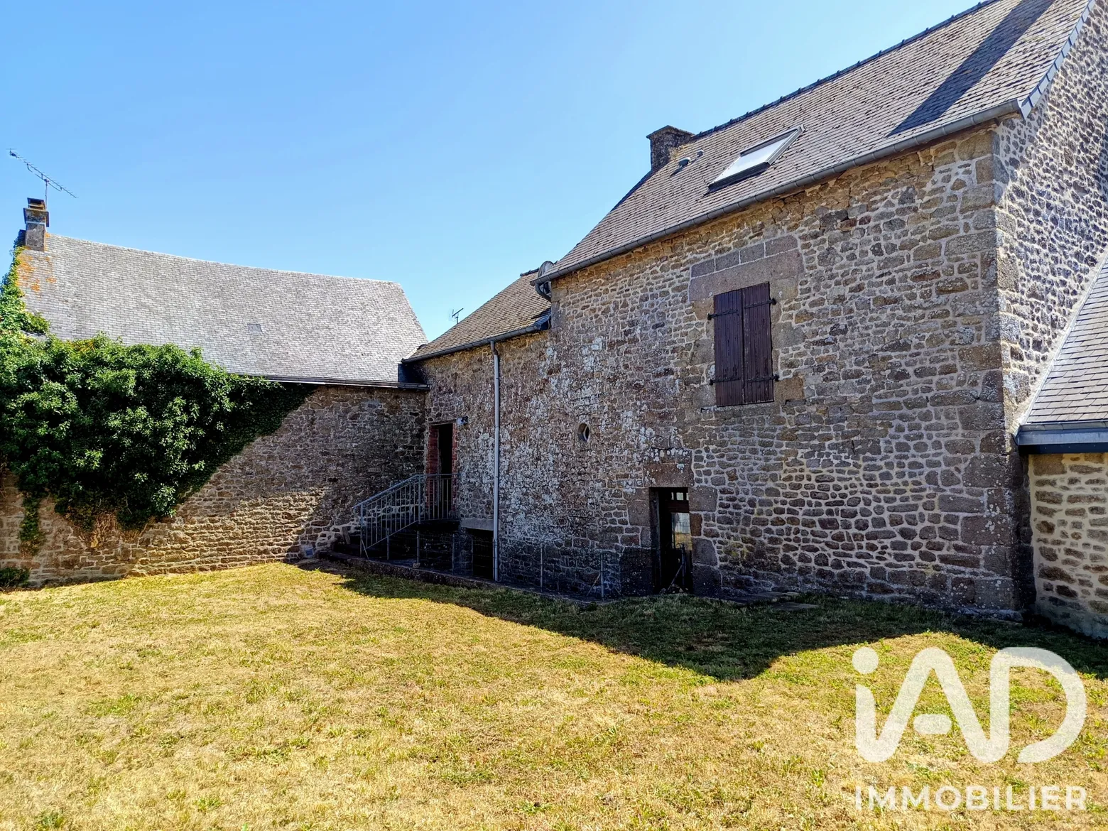 Vente maison à Larchamp (53220) : maison de village 5 pièces 105 m² - 2088933 — 2