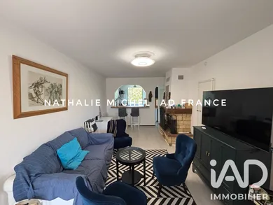 Commercial walls in SIX FOURS LES PLAGES (83140)