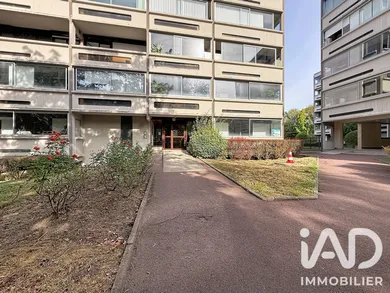 Apartment in Sucy-en-Brie (94370)