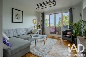 Apartment in Bois-d'Arcy (78390)