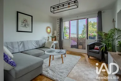 Apartment in Bois-d'Arcy (78390)