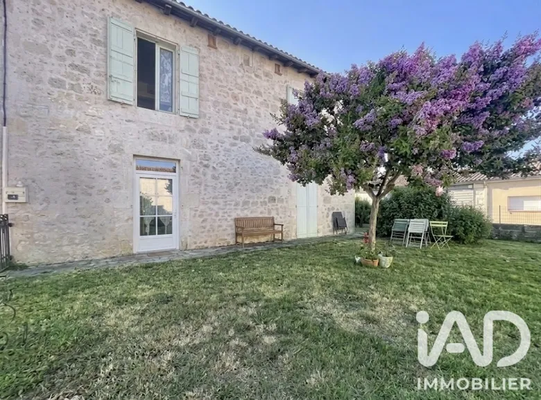Maison 6 pièces 160 m² · à La Sauvetat-de-Savères · 160 m² · 240 000 €