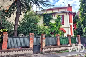 Architectural house in Noisy-le-Sec (93130)