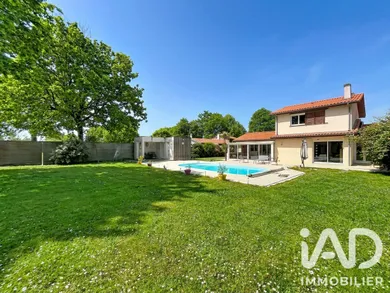 House in Pessac (33600)