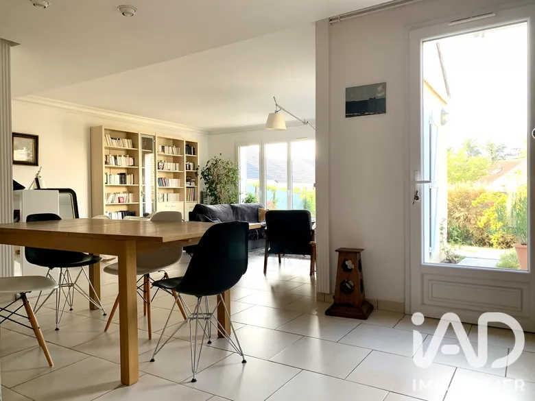 Maison 5 pièces 137 m² · à Saint-Pryvé-Saint-Mesmin · 137 m² · 280 000 €