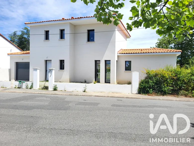 Maison 5 pièces 123 m² · à Bouguenais · 123 m² · 349 000 €