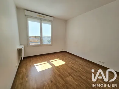 Apartment in Asnières-sur-Seine (92600)