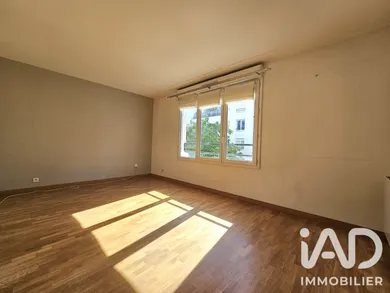 Apartment in Asnières-sur-Seine (92600)