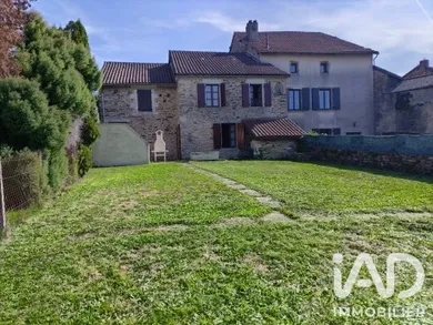 Village house in Mialet (24450)