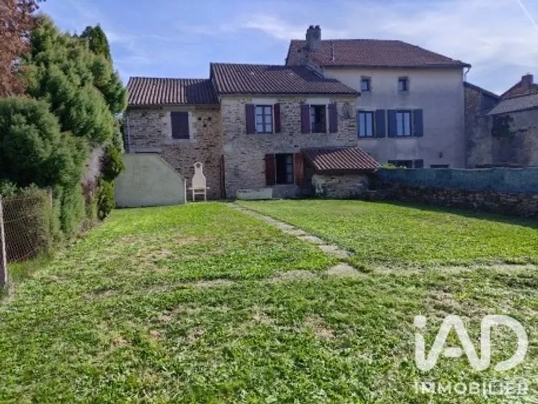 Maison 6 pièces 130 m² · à Mialet · 130 m² · 89 000 €
