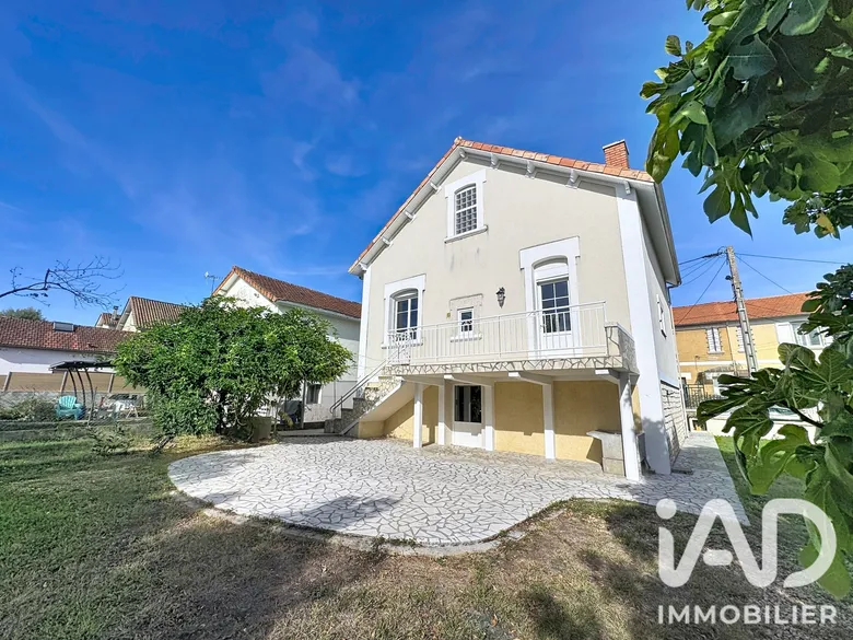 Maison 5 pièces 133 m² · à L'Isle-d'Espagnac · 133 m² · 298 000 €