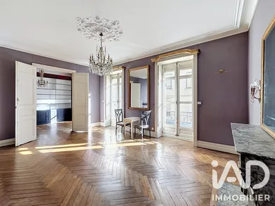 Apartment in Nantes (44000)