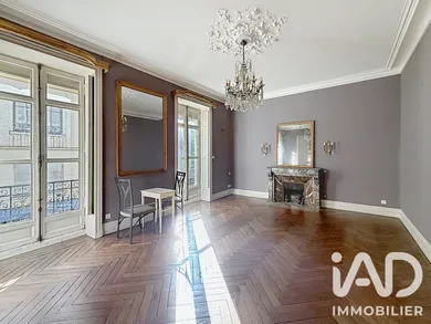 Apartment in Nantes (44000)