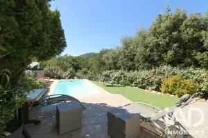Maison à La Roquebrussanne (83136)