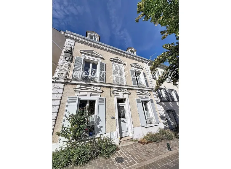 Maison 4 pièces 81 m² · à Andilly · 81 m² · 290 000 €