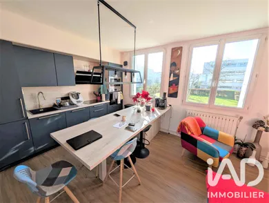 Apartment in La Rochelle (17000)