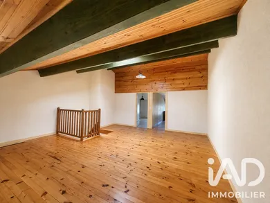 Townhouse in Cours (69470)