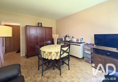 Apartment in Vaux-le-Pénil (77000)