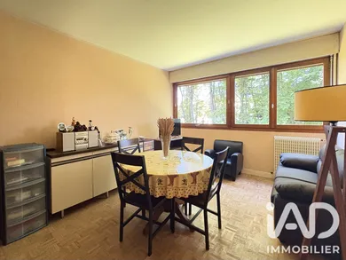 Apartment in Vaux-le-Pénil (77000)