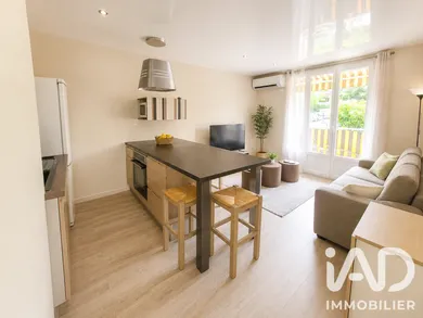Apartment in Saint-Cyr-sur-Mer (83270)