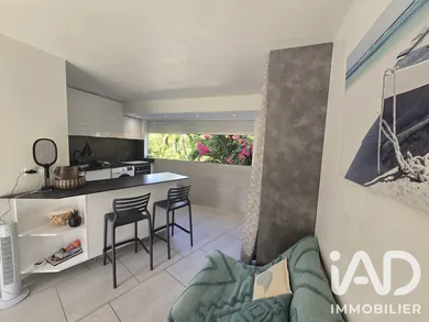 Apartment in Sainte-Anne (97227)