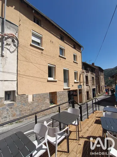 Commercial walls in Fontpédrouse (66360)