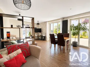 Village house in Chanat-la-Mouteyre (63530)