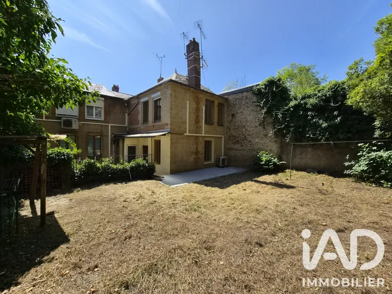 Immeuble 2 pièces 390 m² · à Sedan · 390 m² · 323 000 €