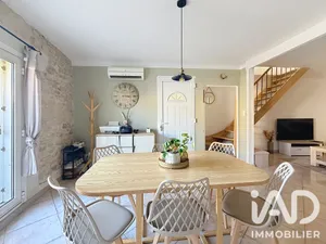 Immeuble à Milhaud (30540)