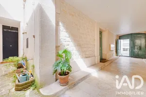 Apartment in Paris (75006)