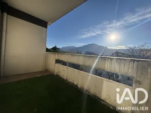 Apartment in Grenoble (38100)