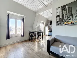 Apartment in Paris (75002)