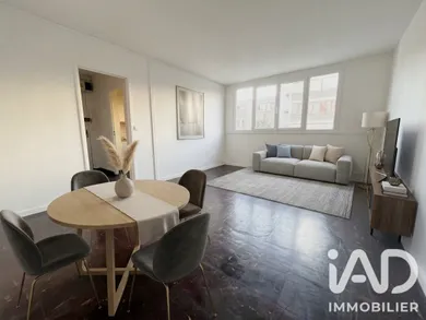 Apartment in Colombes (92700)