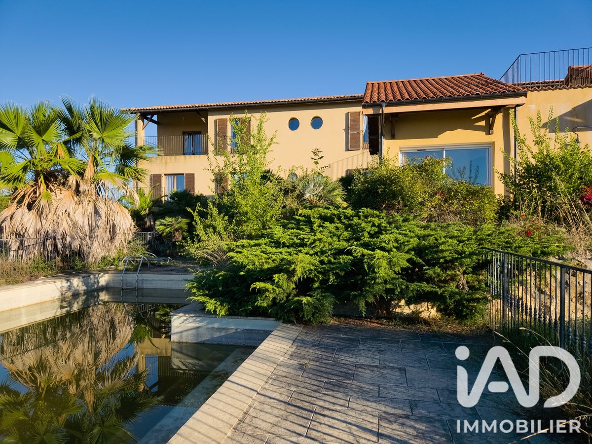 Vente maison à Le Bugue (24260) : maison 13 pièces 440 m² - 2103183