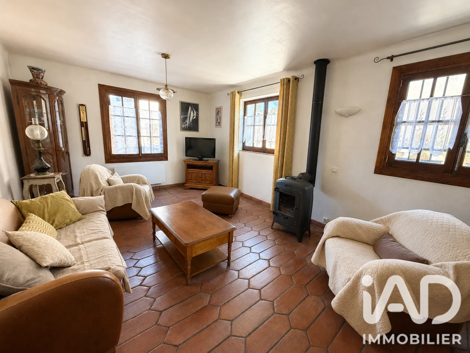 Vente maison à La Motte (83920) : maison de village 4 pièces 103 m² - 2103112 — 2