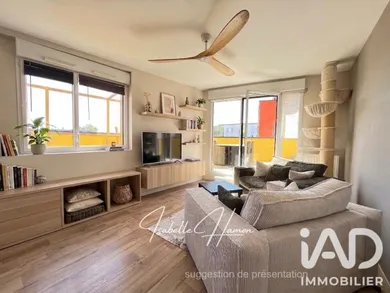 Apartment in Nantes (44300)