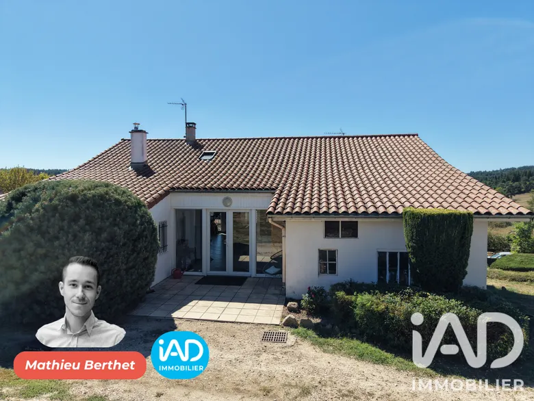 Maison 8 pièces 198 m² · à Aboën · 198 m² · 275 000 €