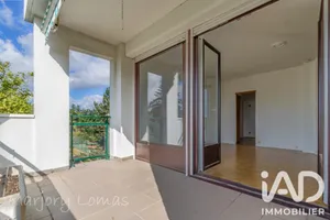 Apartment in Charbonnières-les-Bains (69260)