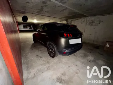 Parking à Versailles (78000)