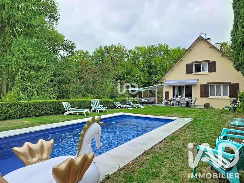 Maison 8 pièces 200 m² · à Goussonville · 200 m² · 649 900 €