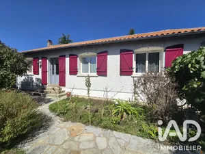 Maison à Celles-sur-Belle (79370)