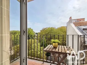 Apartment in Montreuil (93100)