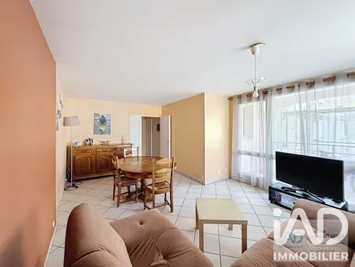 Apartment in Athis-Mons (91200)