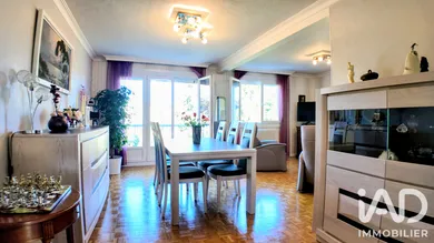 Apartment in Saint-Étienne (42100)