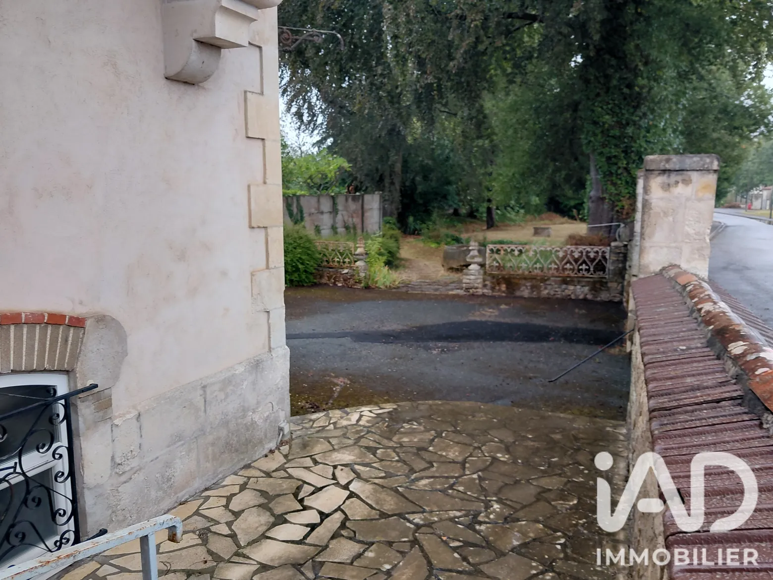 Vente maison à Fontenay-le-Comte (85200) : demeure 7 pièces 189 m² - 2103551 — 2