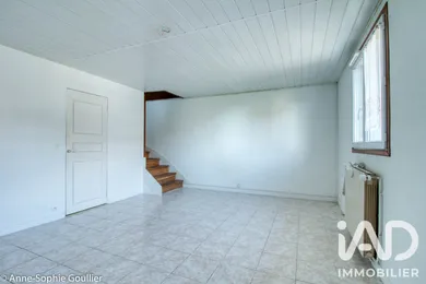 Apartment in Palaiseau (91120)