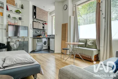 Apartment in Paris (75012)
