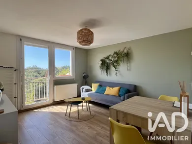 Apartment in Villenave-d'Ornon (33140)