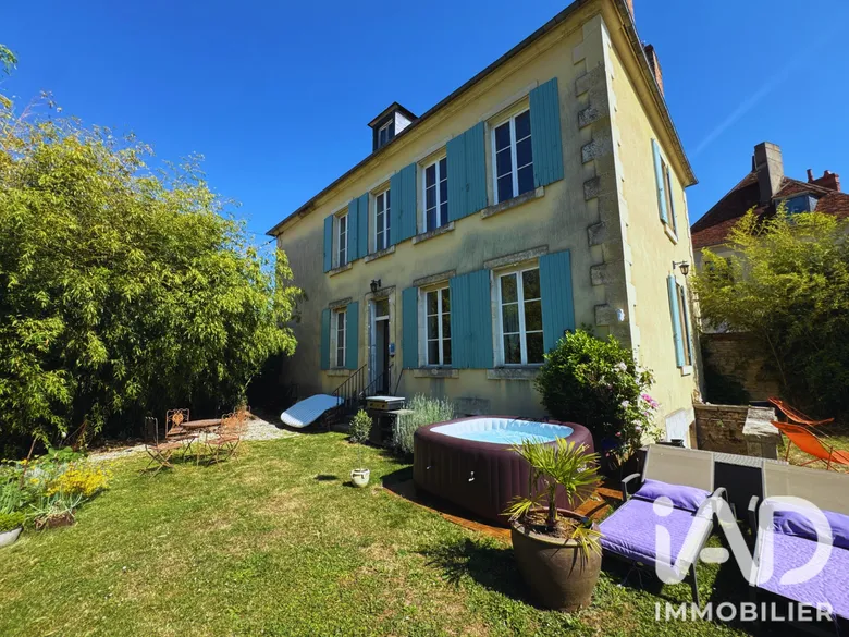 Maison 5 pièces 141 m² · à Donzy · 141 m² · 175 000 €