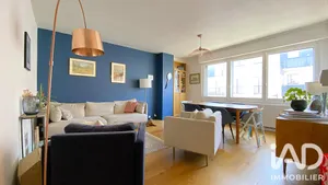 Apartment in Bordeaux (33300)